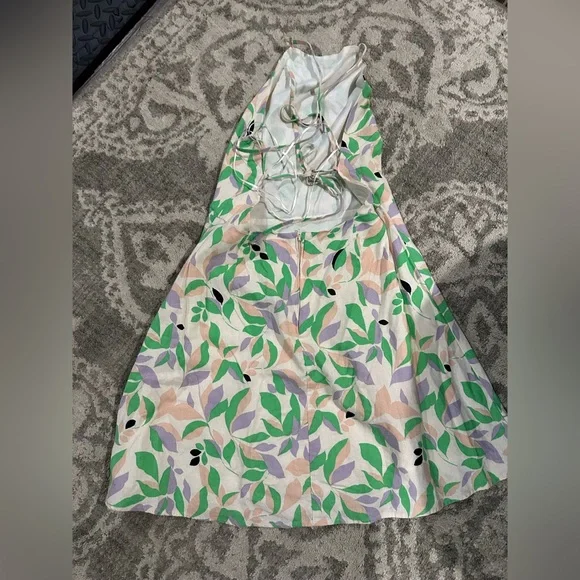 Gianni Bini Backless Green and Cream Dress - Picture 4 of 4